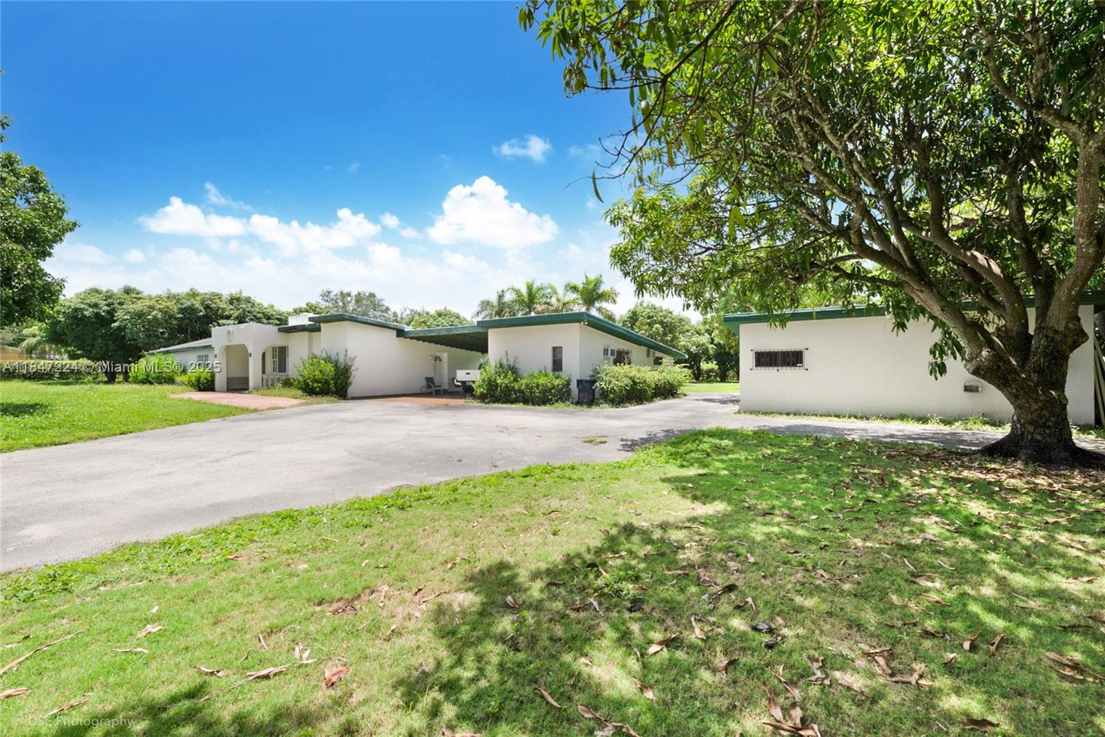 See details / sq. ft. $ 2025-07-25 0 Photo