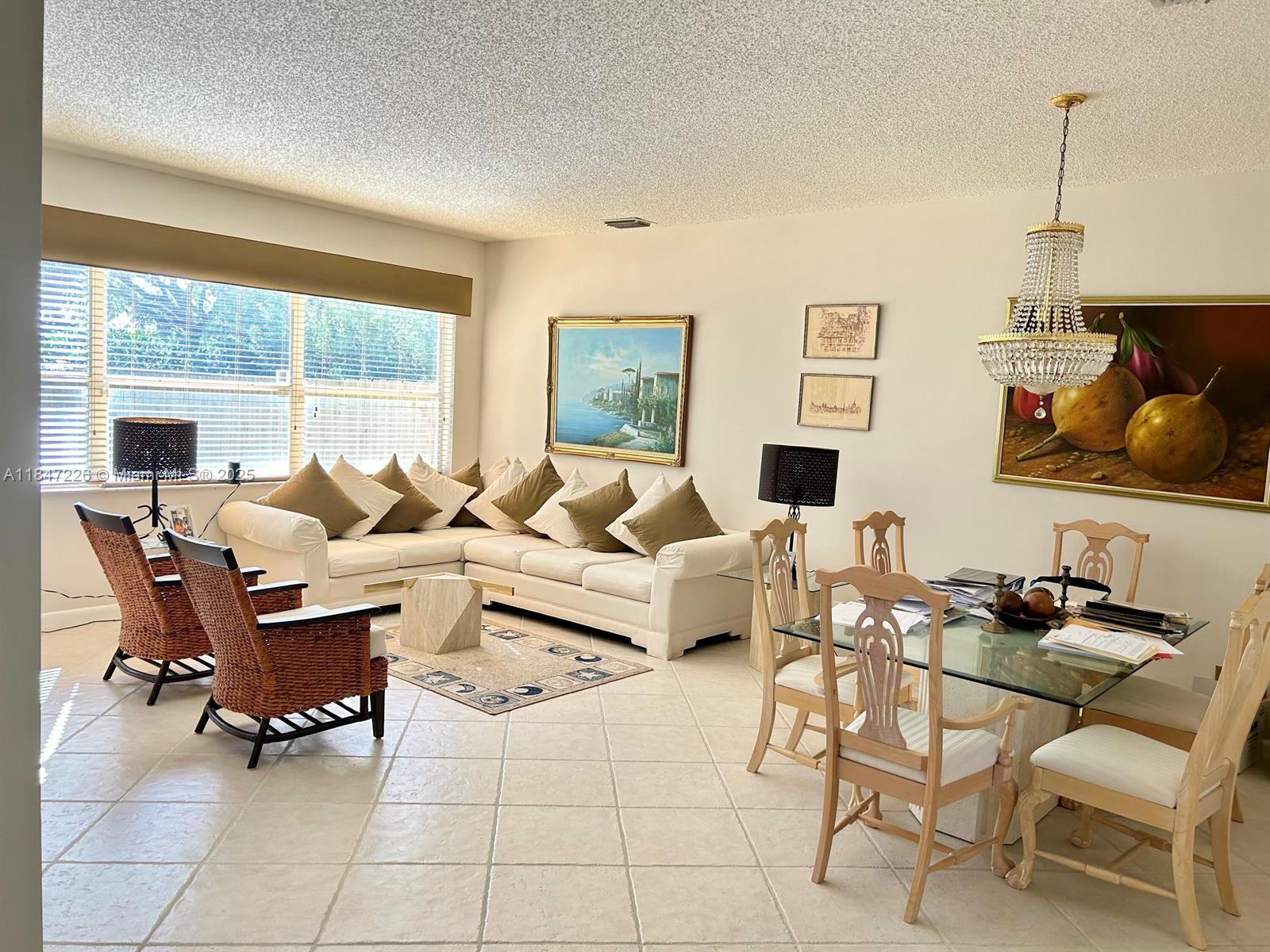 See details 10830 3 / 3 2165 sq. ft. $ 2025-07-25 0 Photo