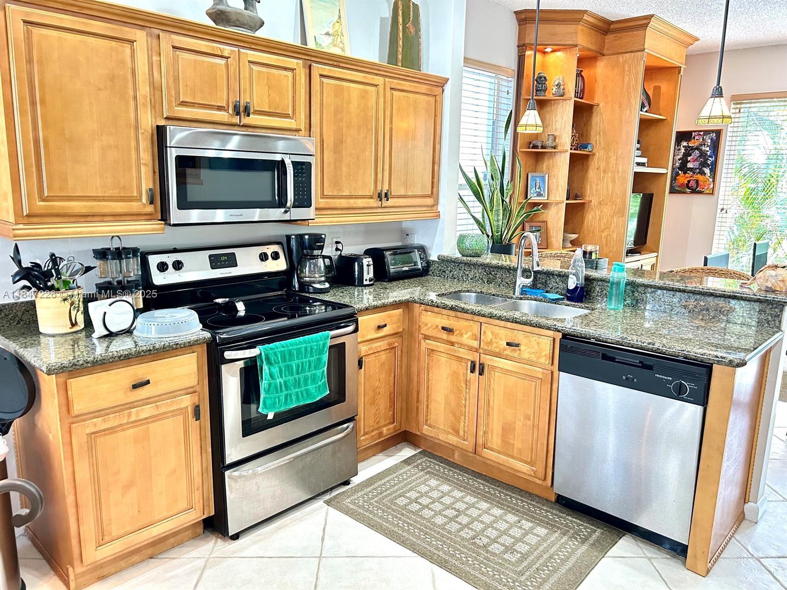 See details 10830 3 / 3 2165 sq. ft. $ 2025-07-25 0 Photo