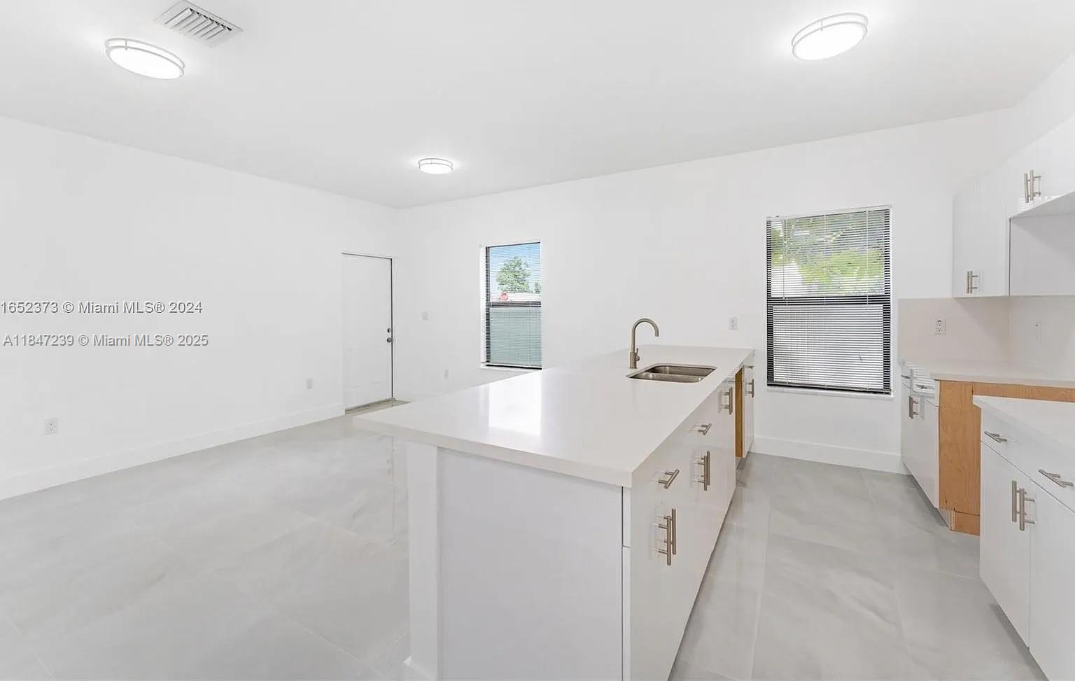 Ver detalles / sq. ft. $ 2025-07-25 0 foto