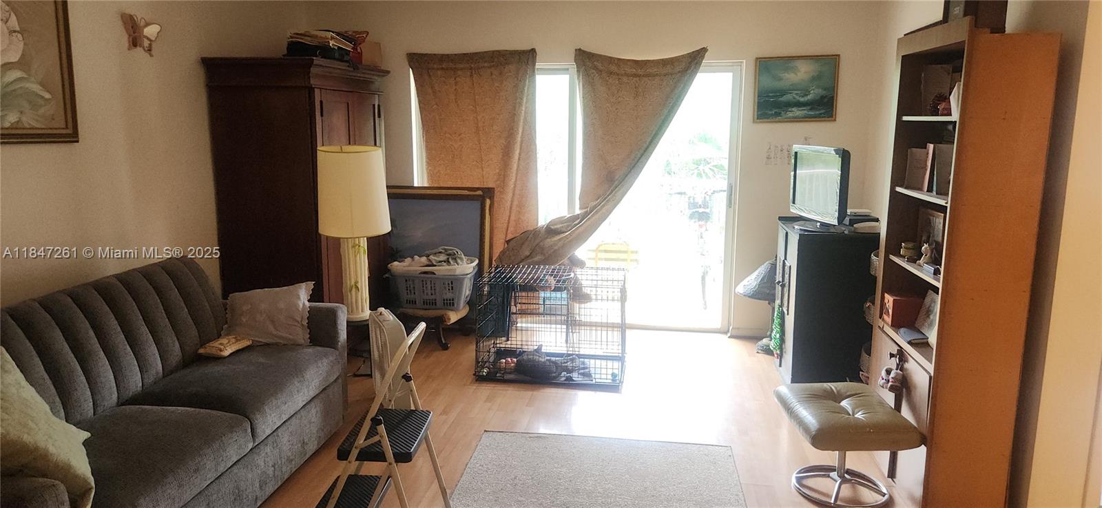 314 1 / 2 844 sq. ft. $ 2025-09-15 0 Photo