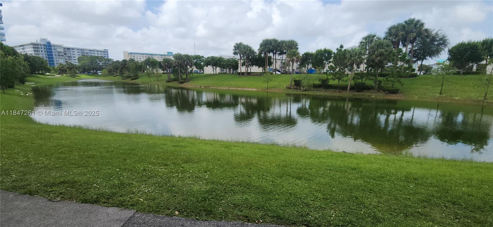 314 1 / 2 844 sq. ft. $ 2025-09-15 0 Photo