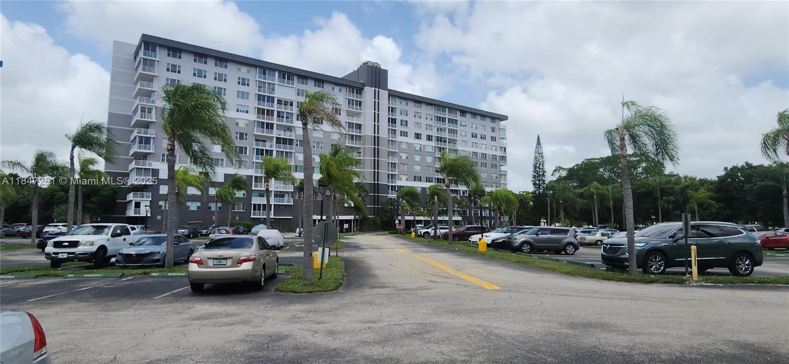 314 1 / 2 844 sq. ft. $ 2025-09-15 0 Photo