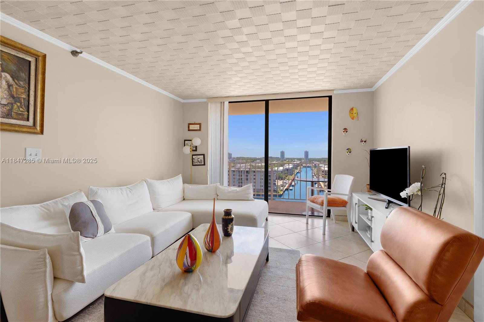 See details 1006 2 / 2 1008 sq. ft. $ 2025-07-25 0 Photo