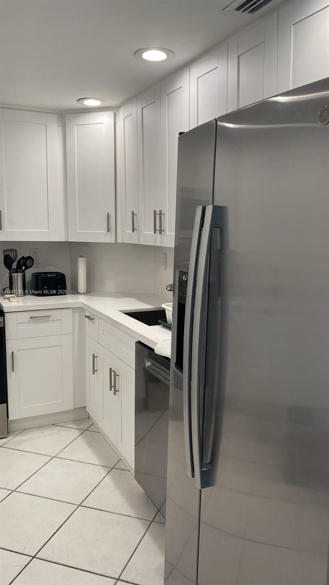 See details 1901 1 / 2 762 sq. ft. $ 2025-07-25 0 Photo