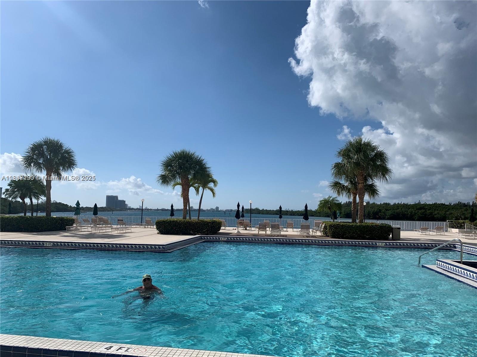 See details 1901 1 / 2 762 sq. ft. $ 2025-07-25 0 Photo