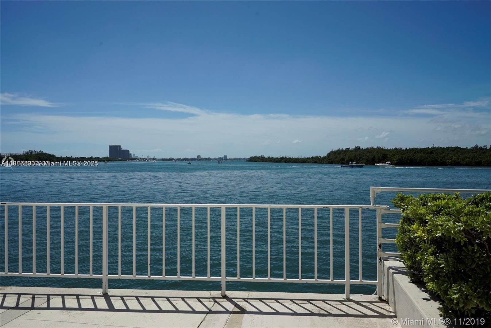 See details 1901 1 / 2 762 sq. ft. $ 2025-07-25 0 Photo
