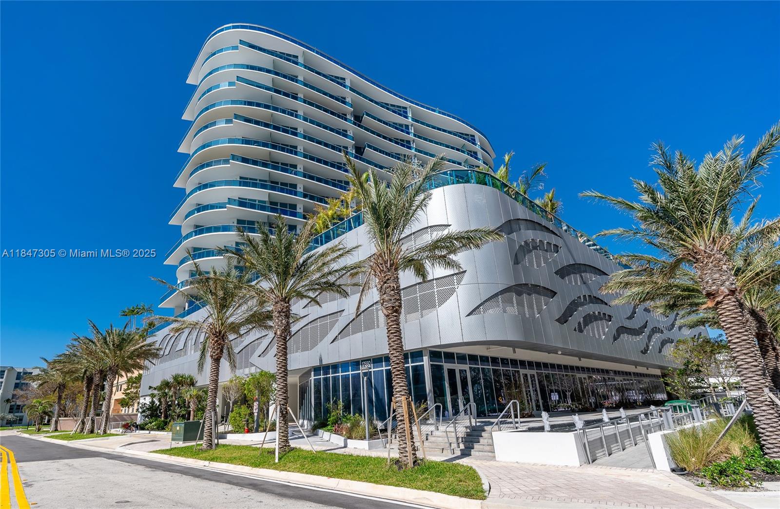 See details 1605 2 / 3 1685 sq. ft. $ 2025-07-25 0 Photo