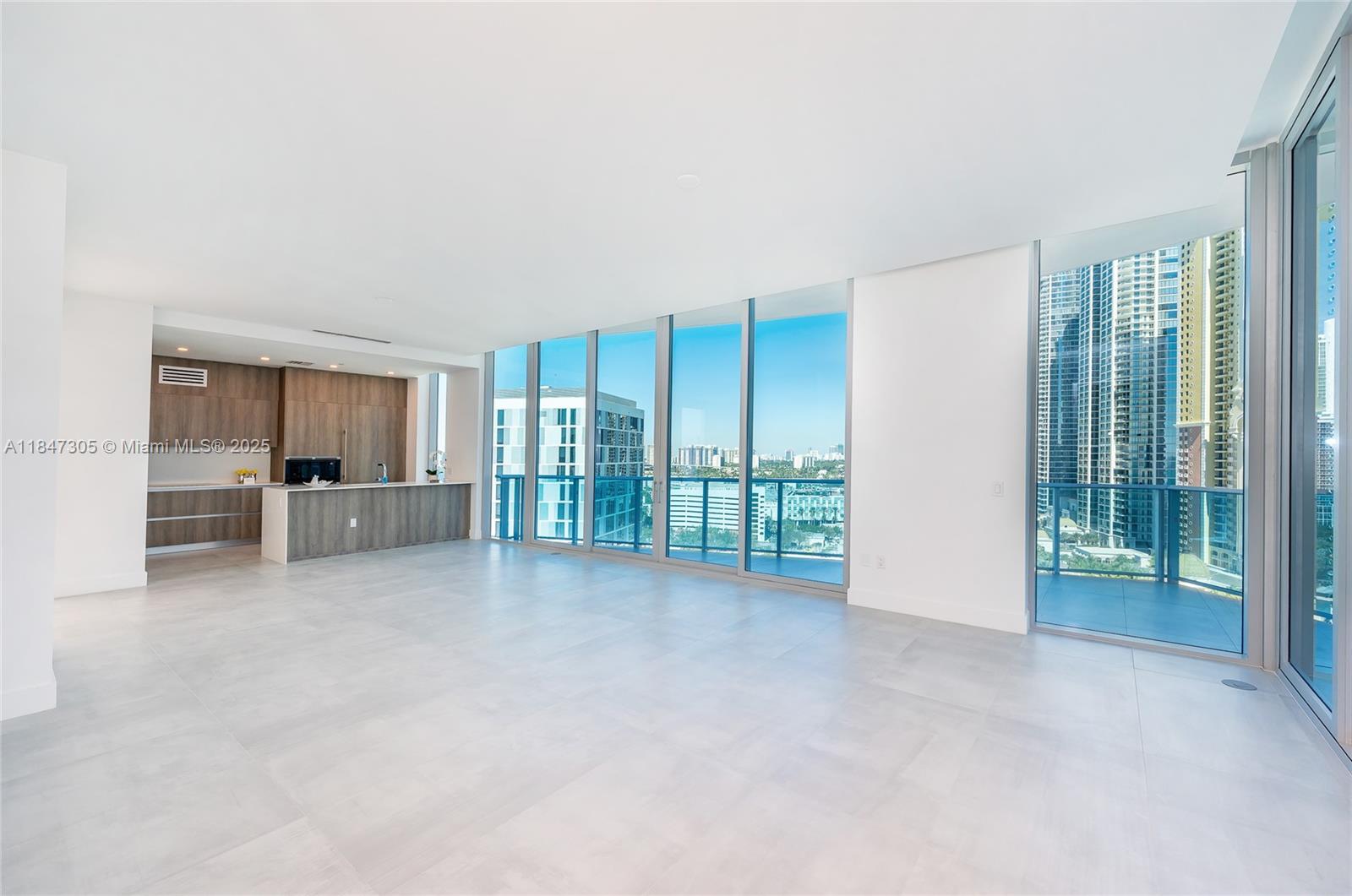 See details 1605 2 / 3 1685 sq. ft. $ 2025-07-25 0 Photo