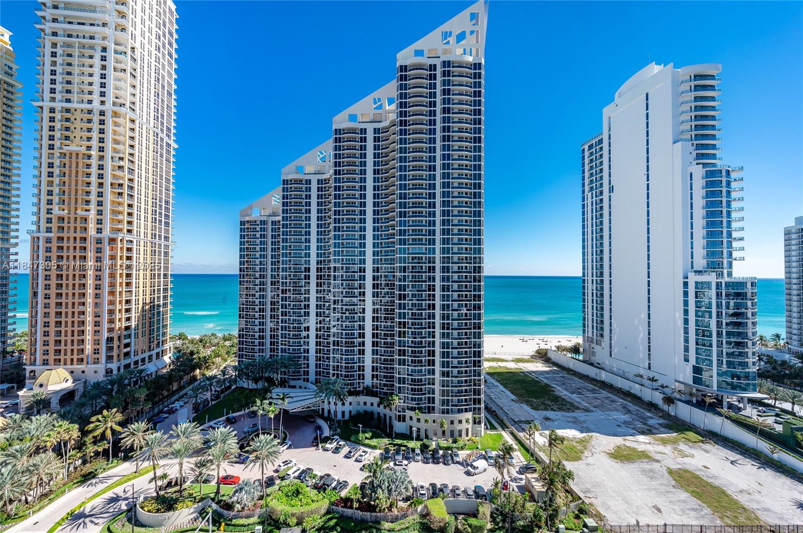 See details 1605 2 / 3 1685 sq. ft. $ 2025-07-25 0 Photo