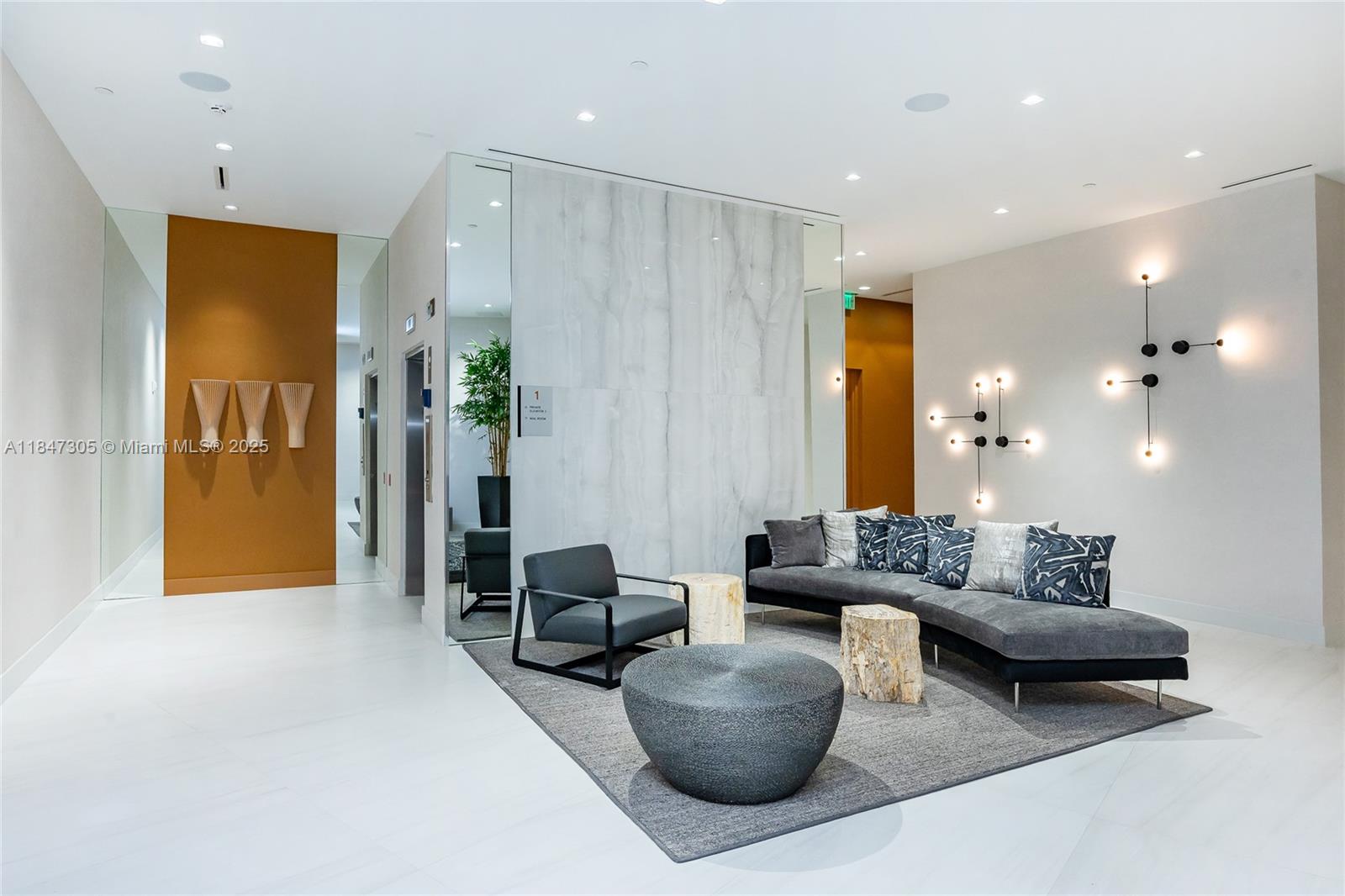 See details 1605 2 / 3 1685 sq. ft. $ 2025-07-25 0 Photo