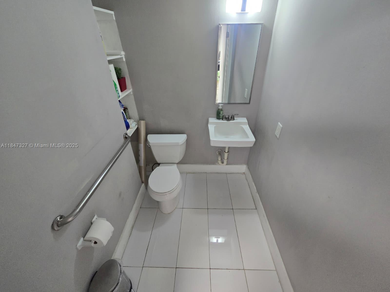 A5  /   sq. ft. $ 2025-07-25 0 Photo