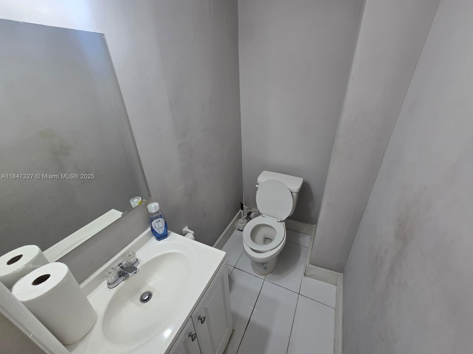 A5  /   sq. ft. $ 2025-07-25 0 Photo