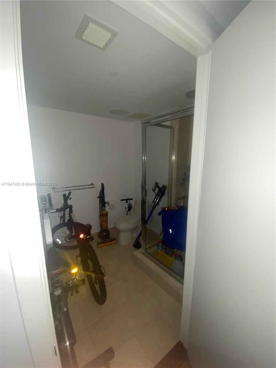 See details 408 3 / 3 1571 sq. ft. $ 2025-07-26 0 Photo