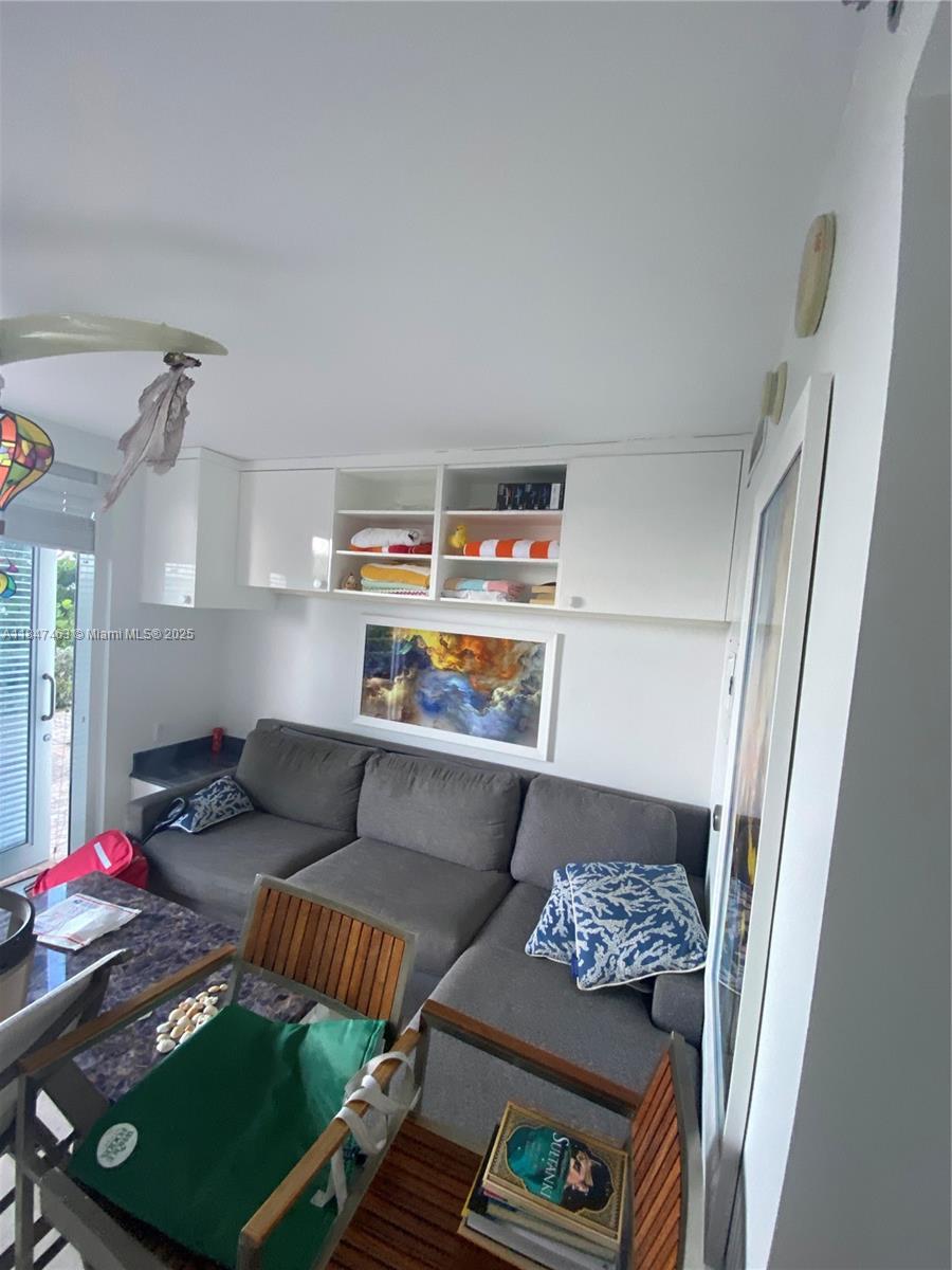 See details 408 3 / 3 1571 sq. ft. $ 2025-07-26 0 Photo