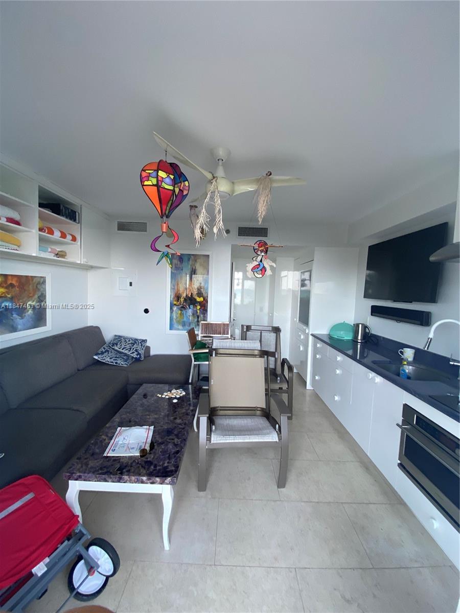 See details 408 3 / 3 1571 sq. ft. $ 2025-07-26 0 Photo