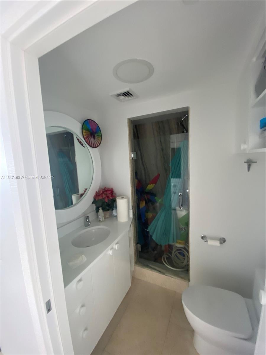 See details 408 3 / 3 1571 sq. ft. $ 2025-07-26 0 Photo