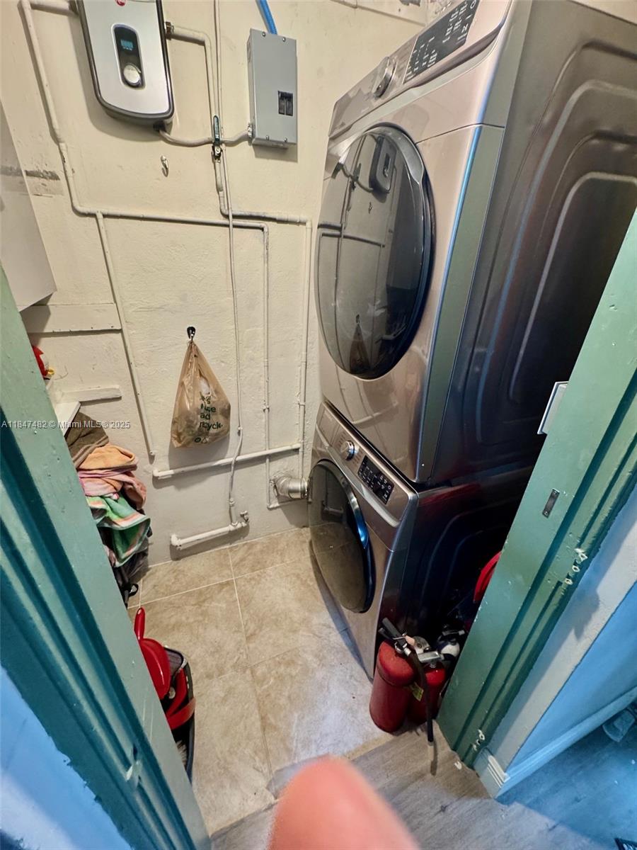 See details / 2600 sq. ft. $ 2025-07-26 0 Photo