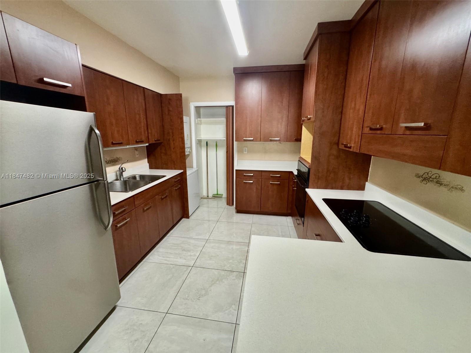 See details / 2600 sq. ft. $ 2025-07-26 0 Photo