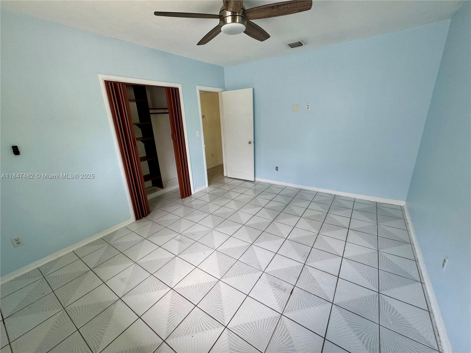 See details / 2600 sq. ft. $ 2025-07-26 0 Photo