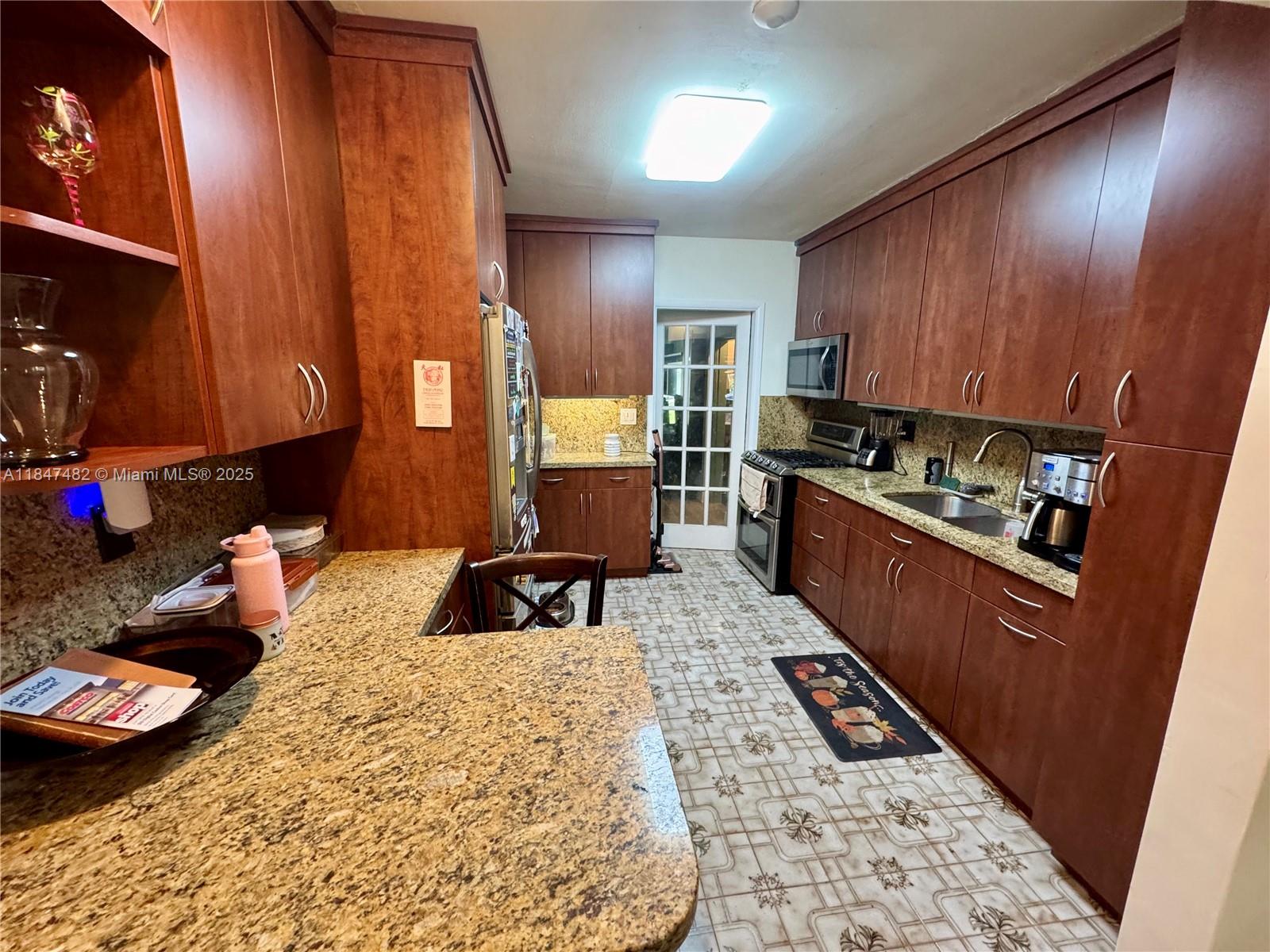 See details / 2600 sq. ft. $ 2025-07-26 0 Photo