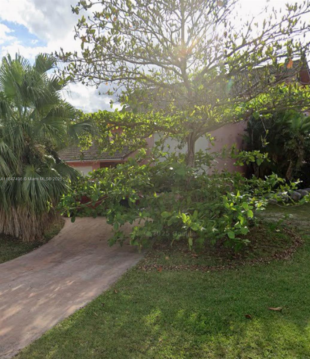 See details 4 / 3 3204 sq. ft. $ 2025-07-27 0 Photo