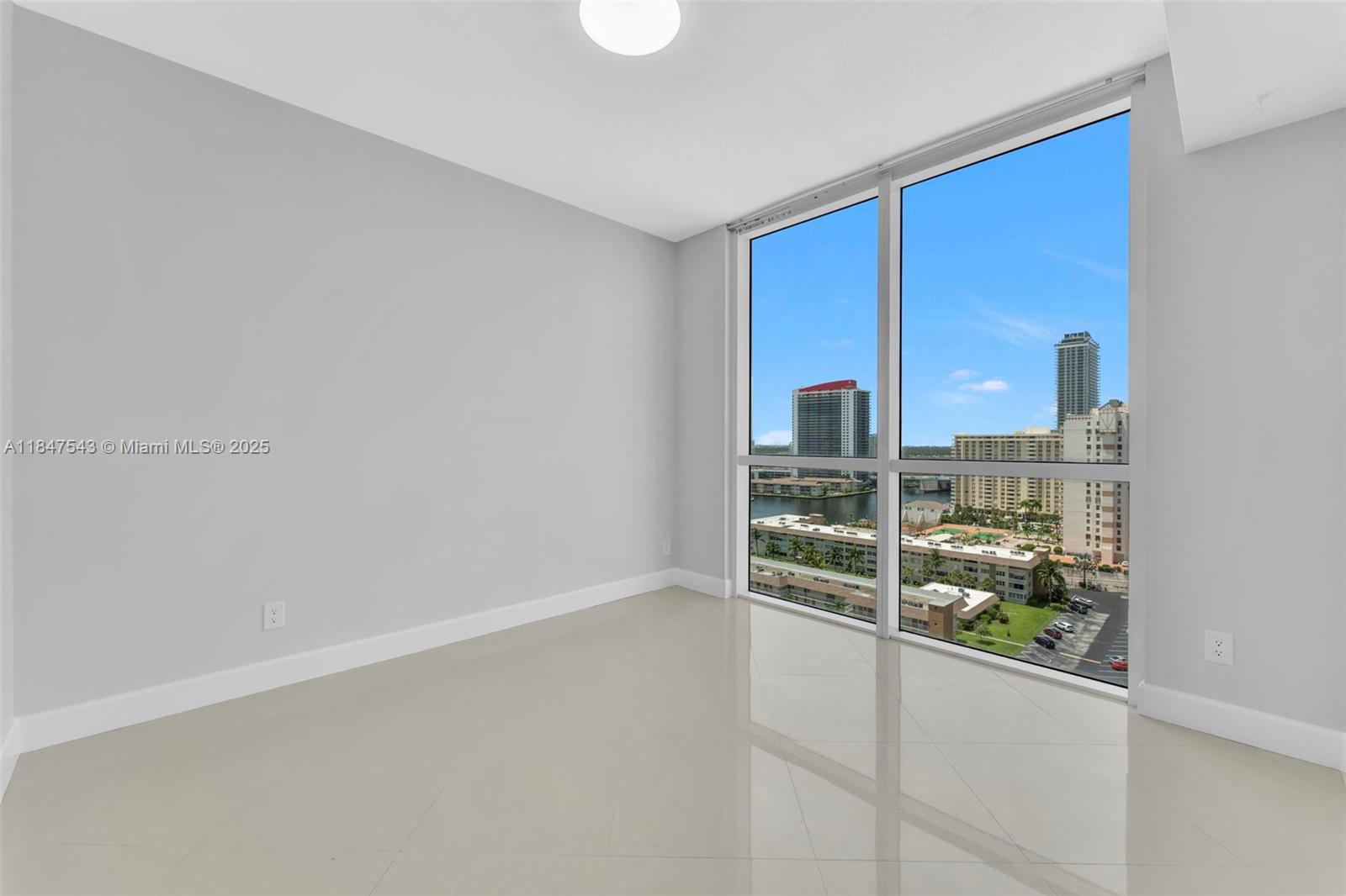 Photo of 1945 Ocean Dr  #1512, Hallandale Beach, Florida, 33009 - 