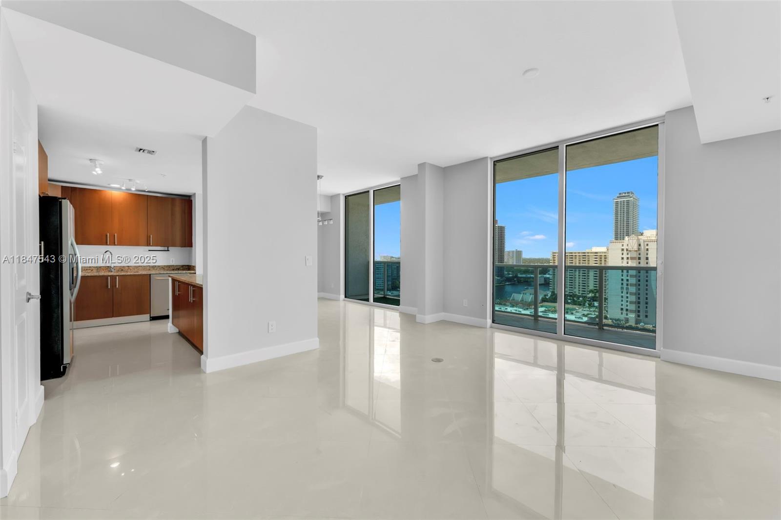 Photo of 1945 Ocean Dr #1512, Hallandale Beach, Florida, 33009 -