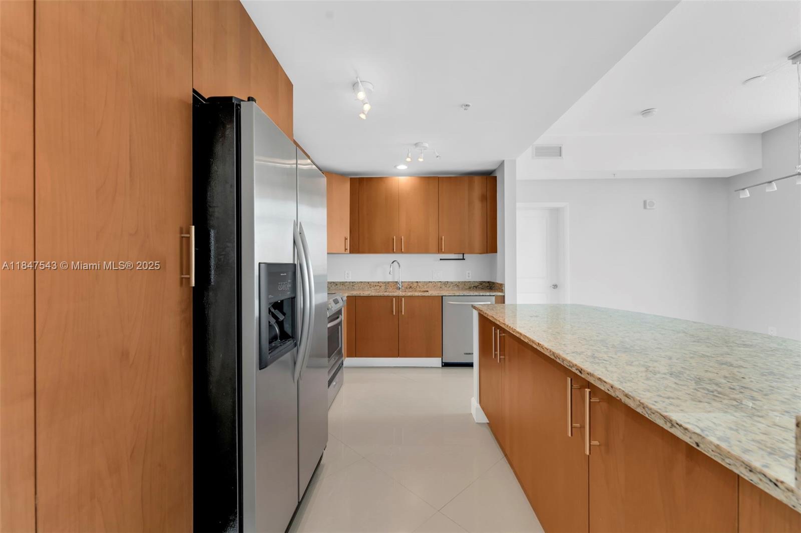 Photo of 1945 Ocean Dr #1512, Hallandale Beach, Florida, 33009 -