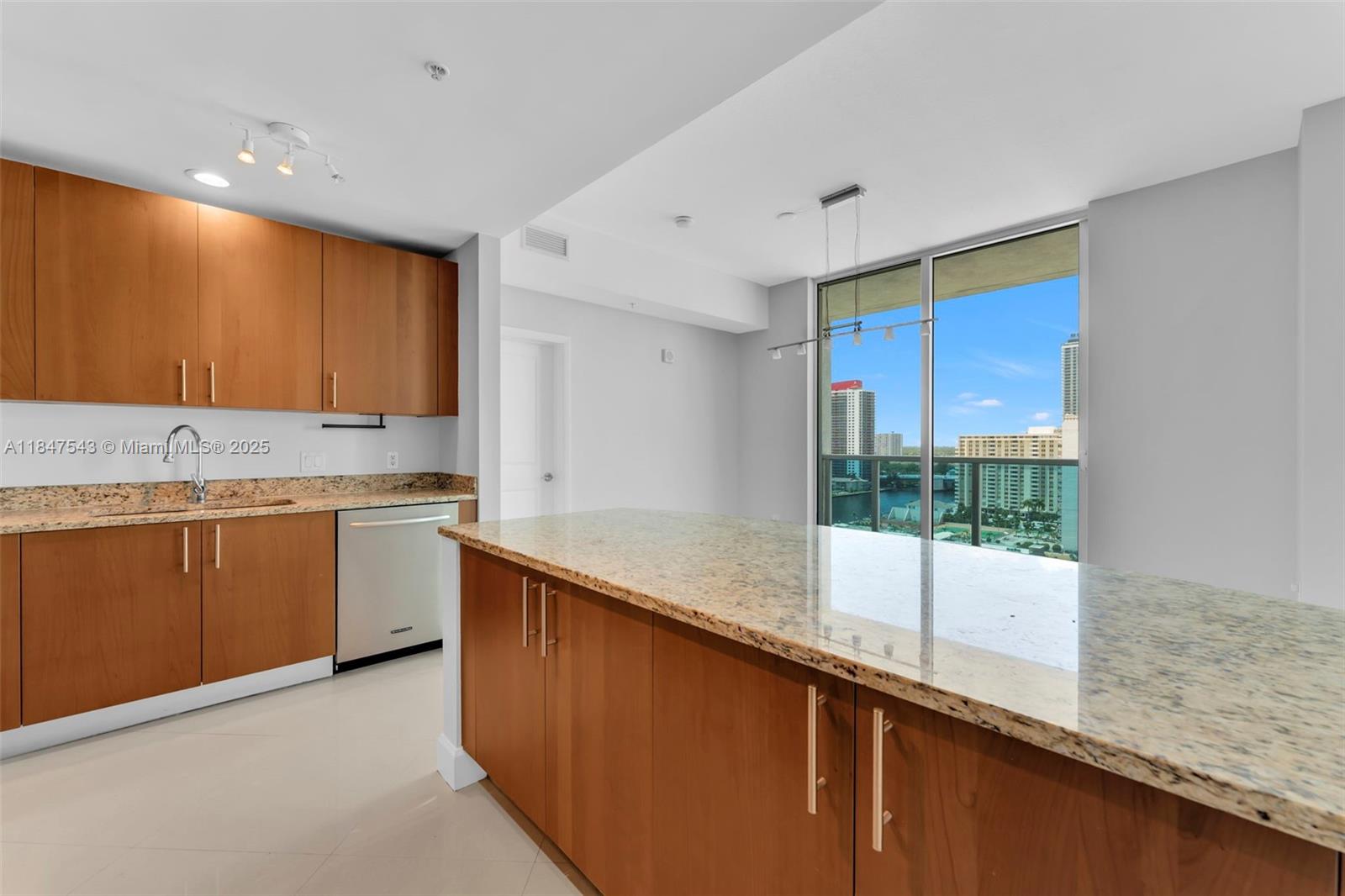 Photo of 1945 Ocean Dr  #1512, Hallandale Beach, Florida, 33009 - 
