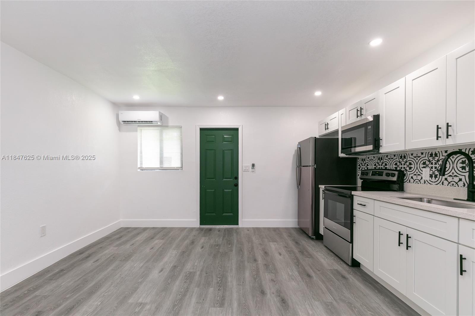 See details / 1898 sq. ft. $ 2025-07-26 0 Photo