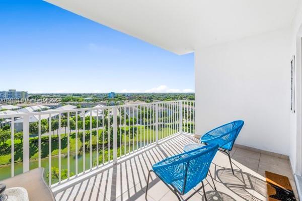 See details 910 2 / 2 1164 sq. ft. $ 2025-07-27 0 Photo