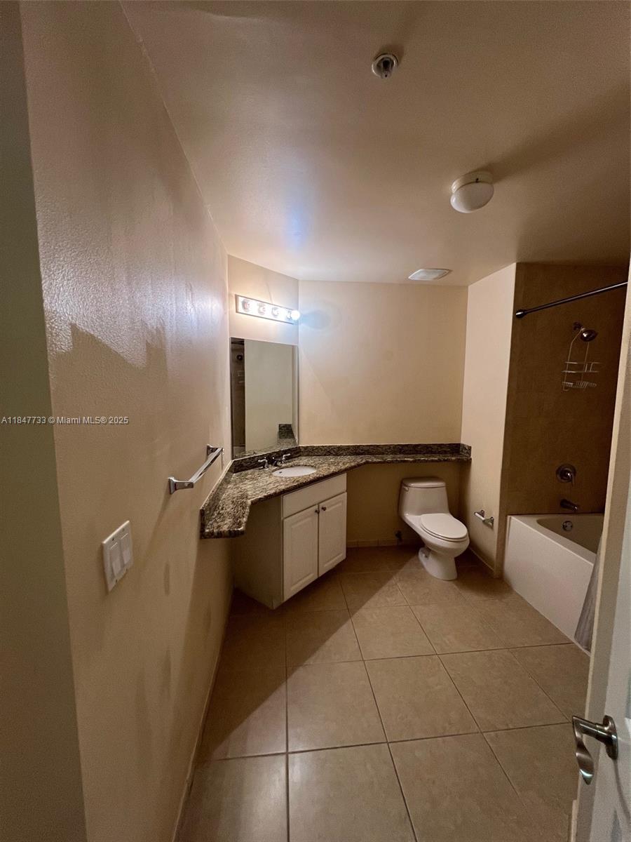 Photo of 3001 185th St  #218, Aventura, Florida, 33180 - 