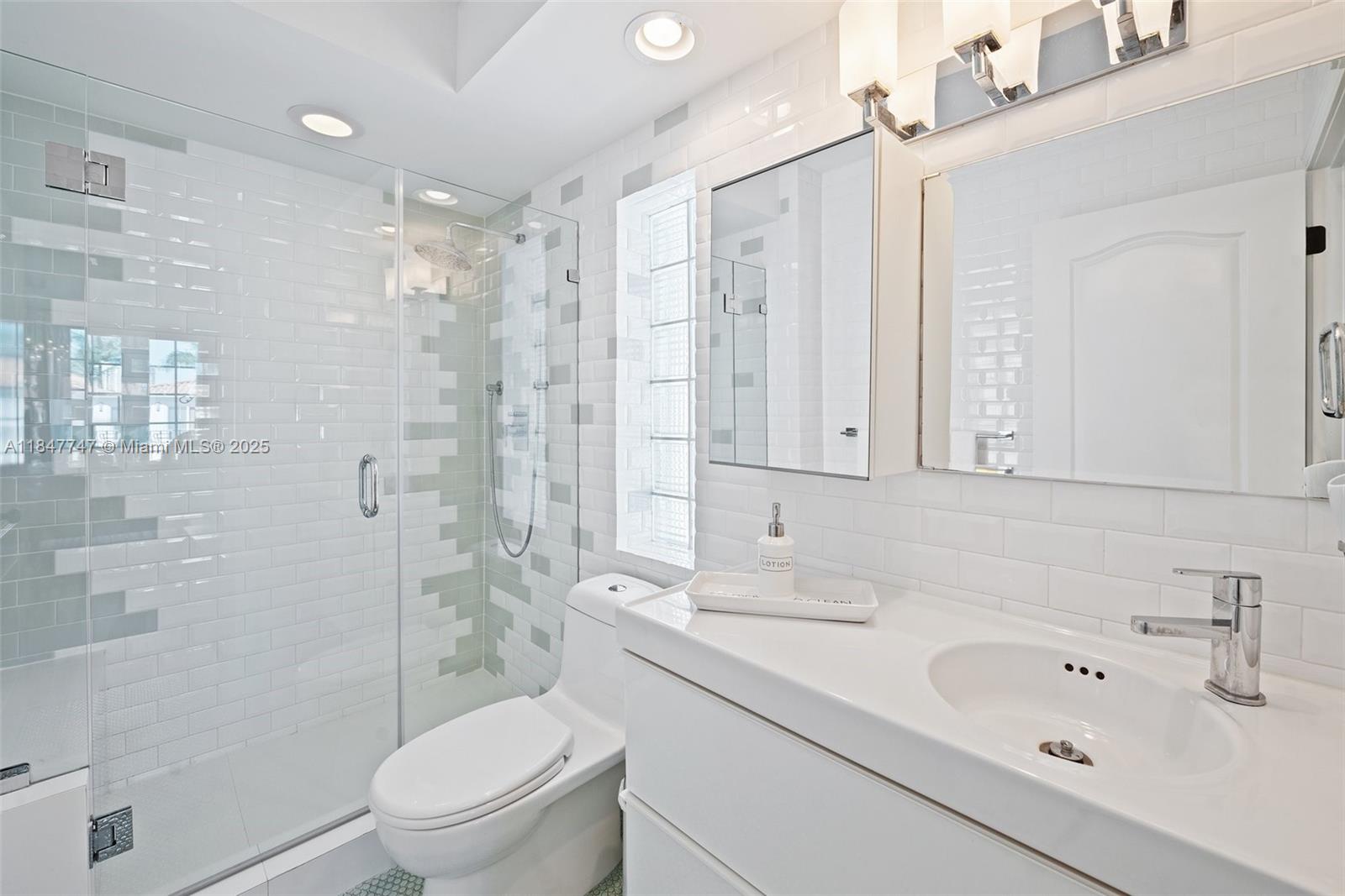 Photo of 20865 31st Pl  (20865), Aventura, Florida, 33180 - 