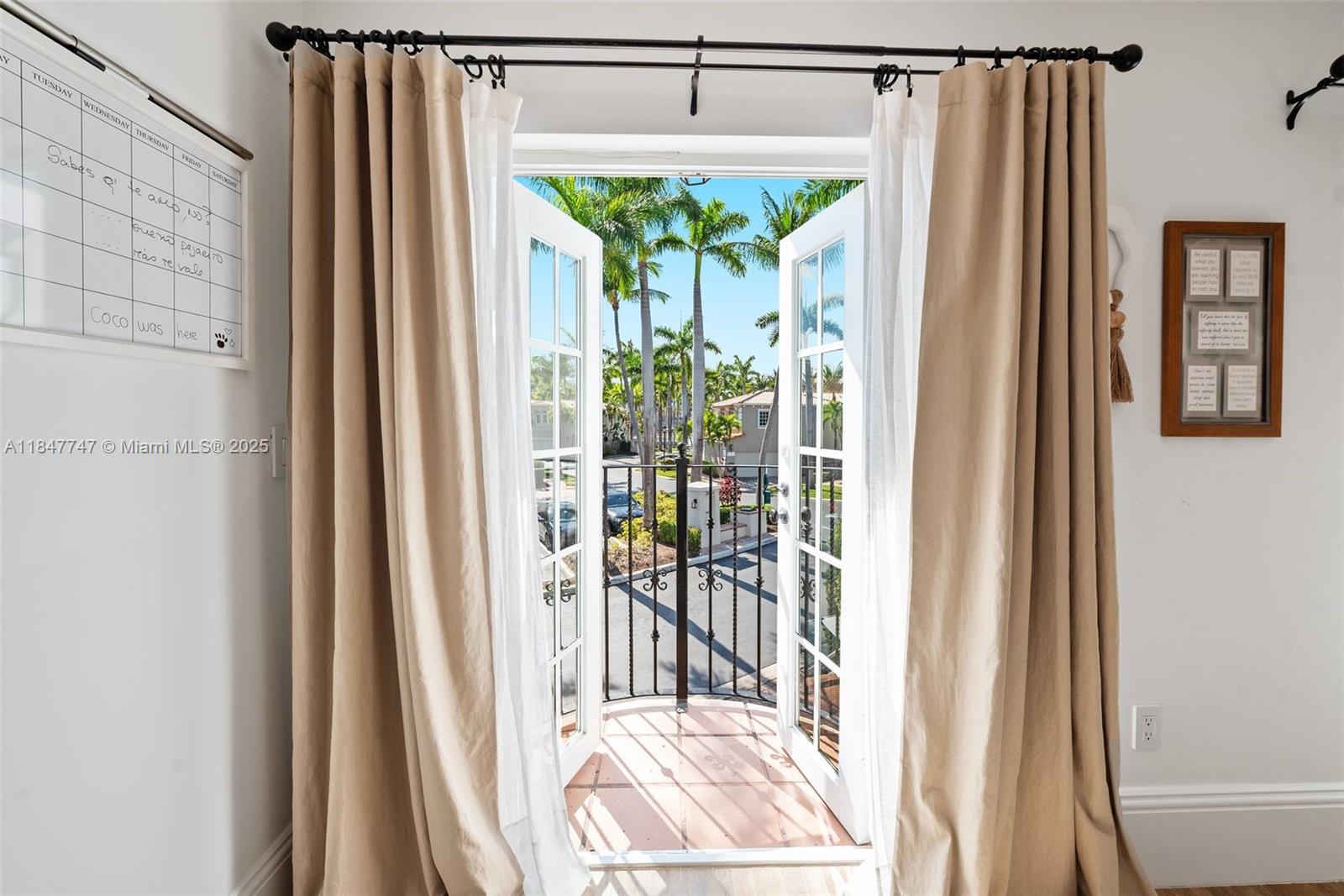 Photo of 20865 31st Pl  (20865), Aventura, Florida, 33180 - 