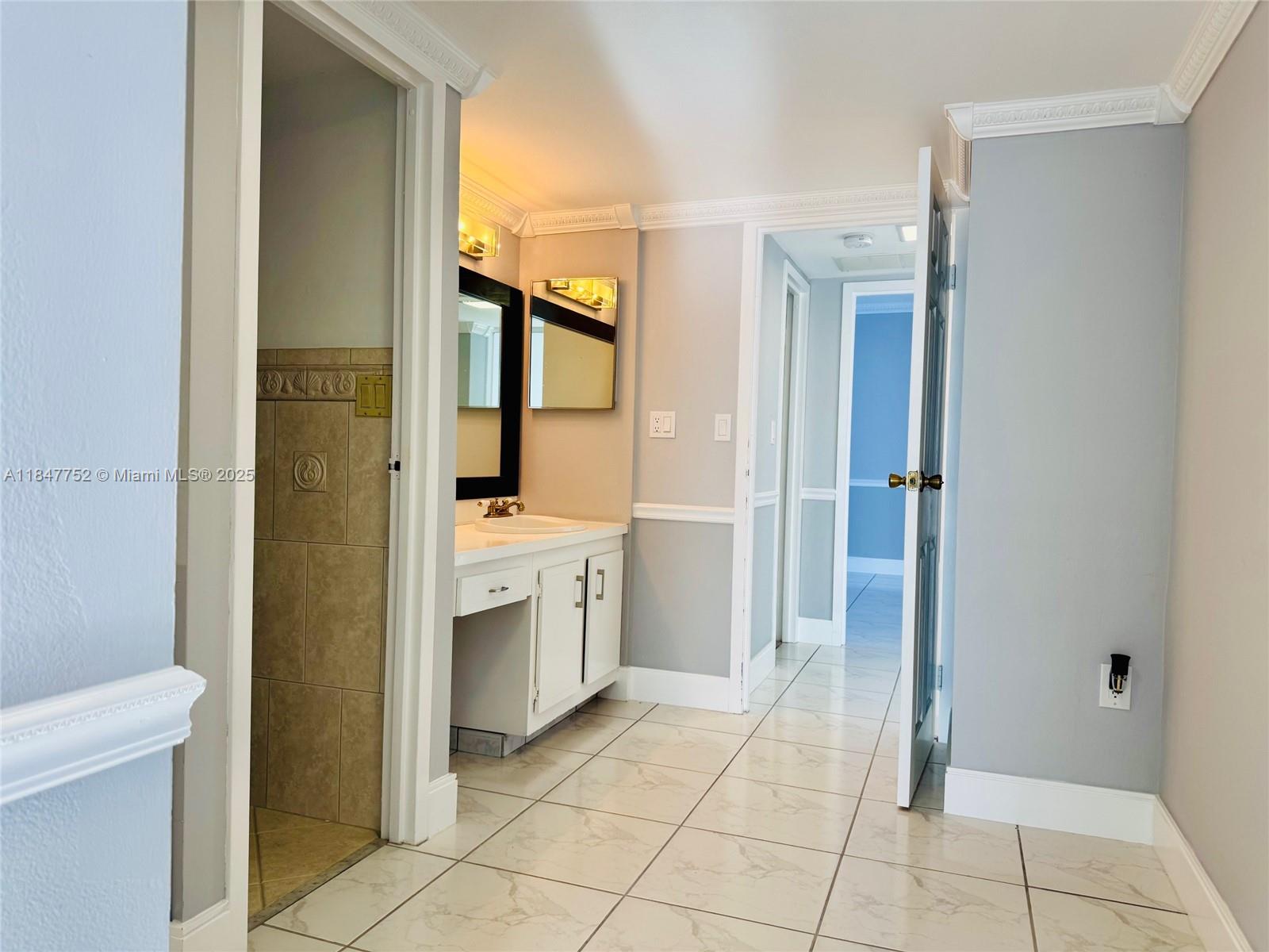 Photo of 3625 Country Club Dr  #2009, Aventura, Florida, 33180 - 
