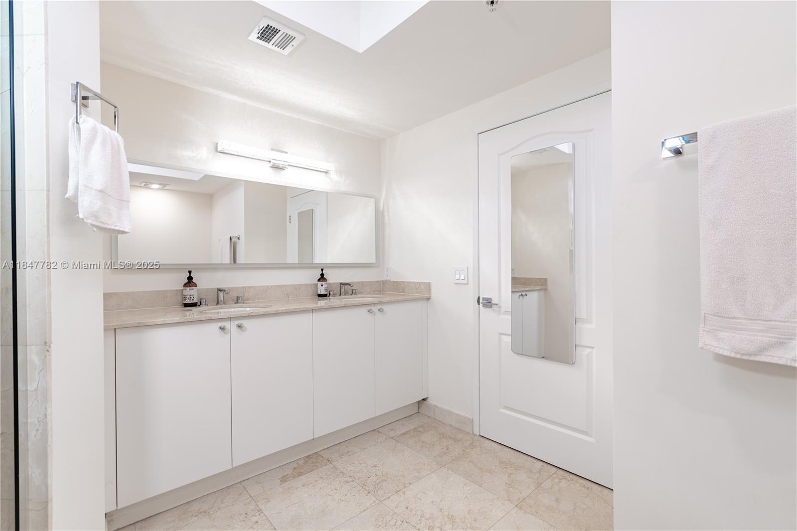 Photo of 17555 Atlantic Blvd  #508, Sunny Isles Beach, Florida, 33160 - 