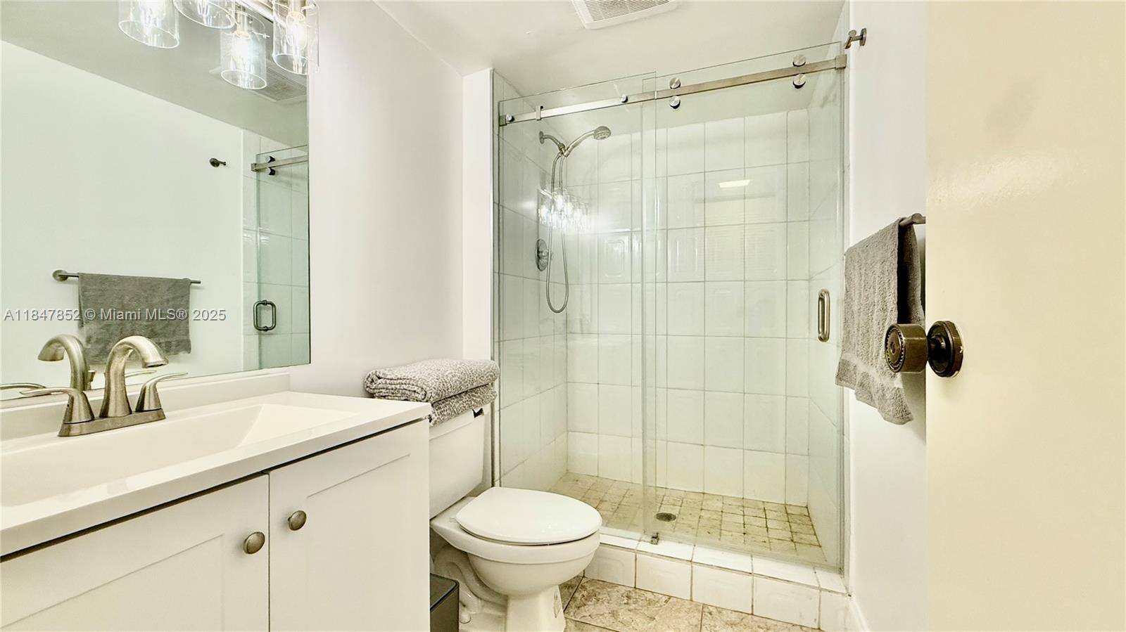 See details 429 2 / 2 1331 sq. ft. $ 2025-07-27 0 Photo