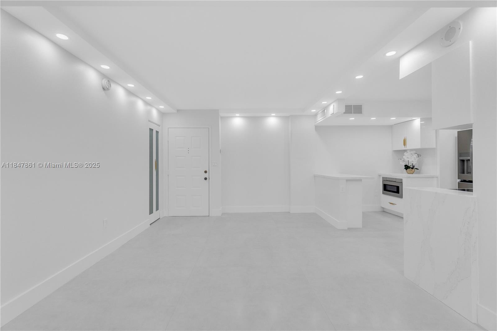 Photo of 1201 Ocean Dr  #507S, Hollywood, Florida, 33019 - 