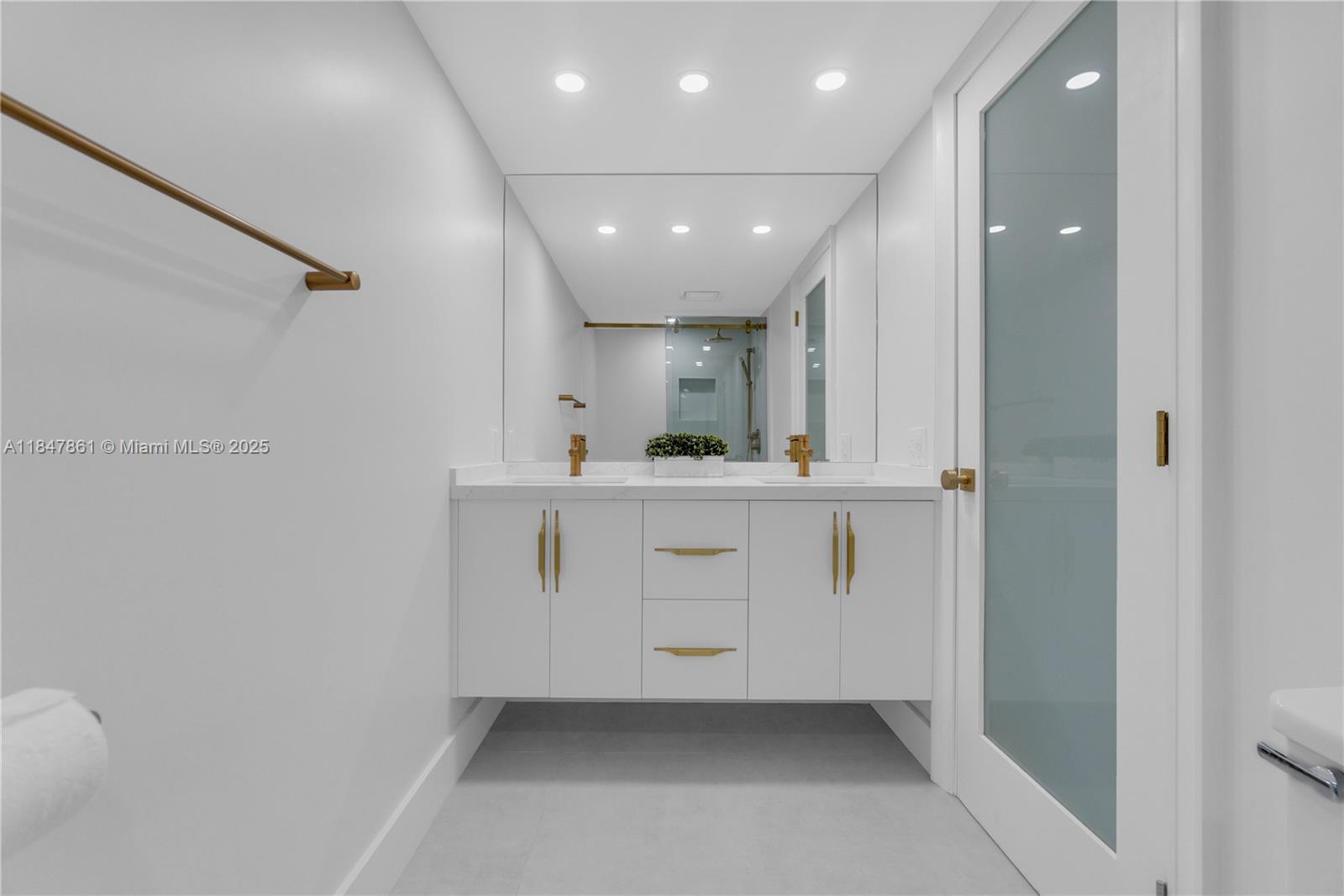 Photo of 1201 Ocean Dr  #507S, Hollywood, Florida, 33019 - 