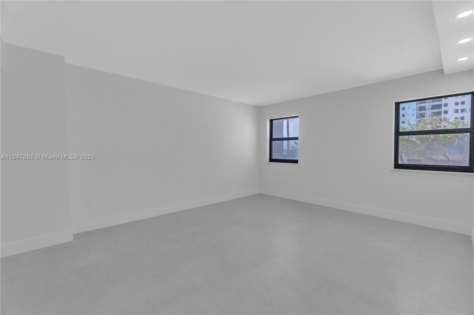 Photo of 1201 Ocean Dr  #507S, Hollywood, Florida, 33019 - 