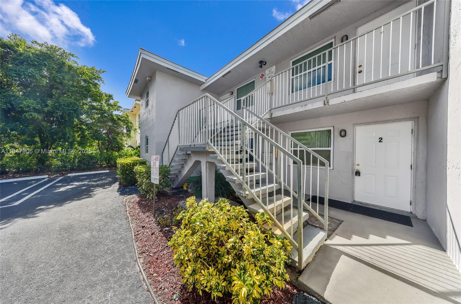 See details / 4243 sq. ft. $ 2025-07-28 0 Photo