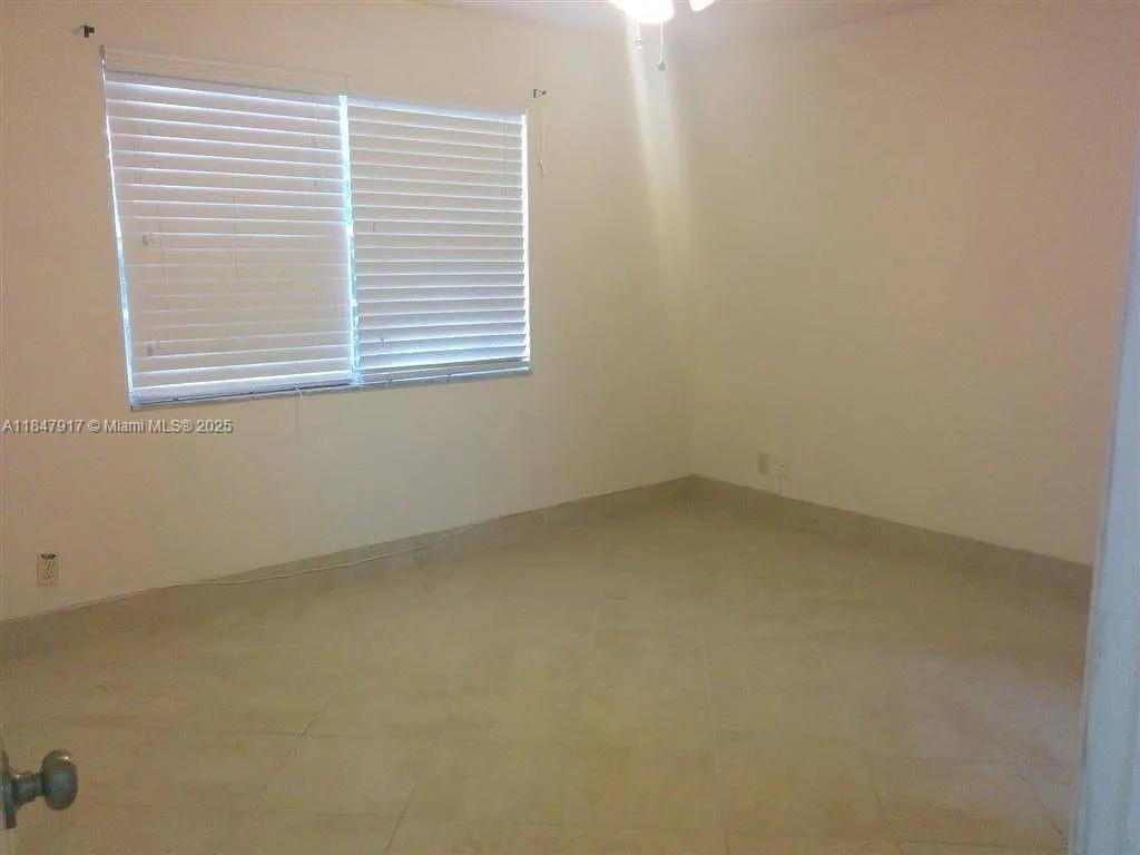 See details / 2735 sq. ft. $ 2025-07-28 0 Photo
