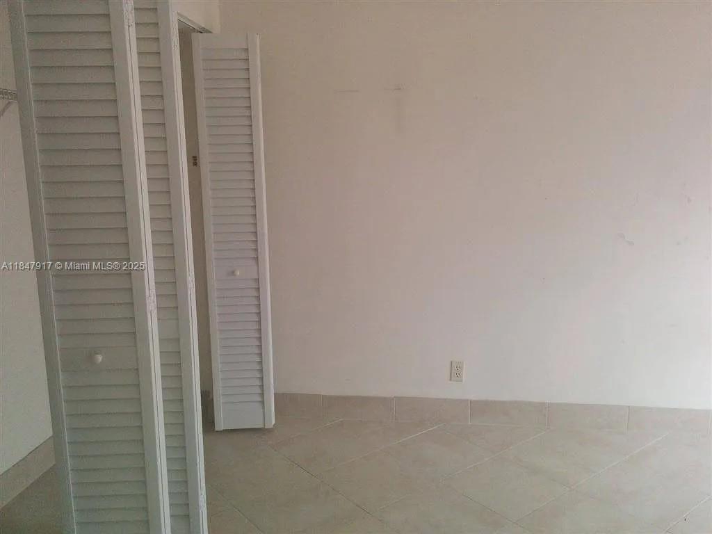 See details / 2735 sq. ft. $ 2025-07-28 0 Photo