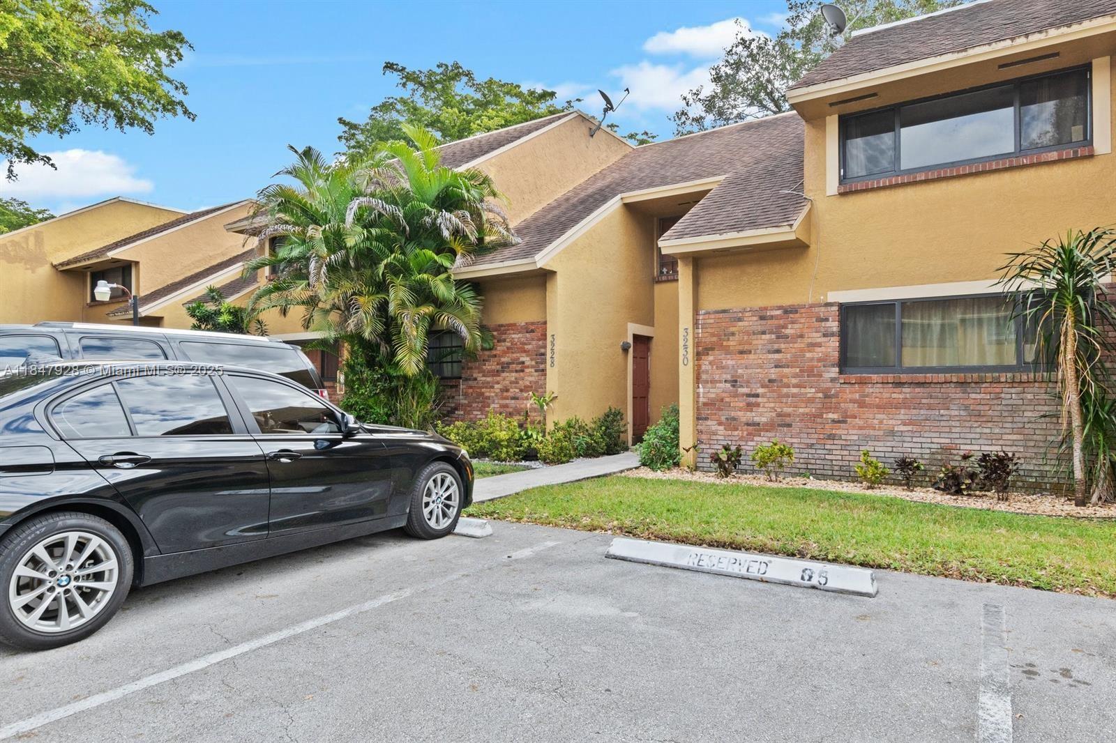 See details / 5446 sq. ft. $ 2025-07-28 0 Photo
