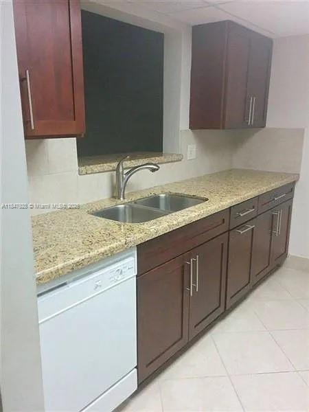 See details / 5446 sq. ft. $ 2025-07-28 0 Photo