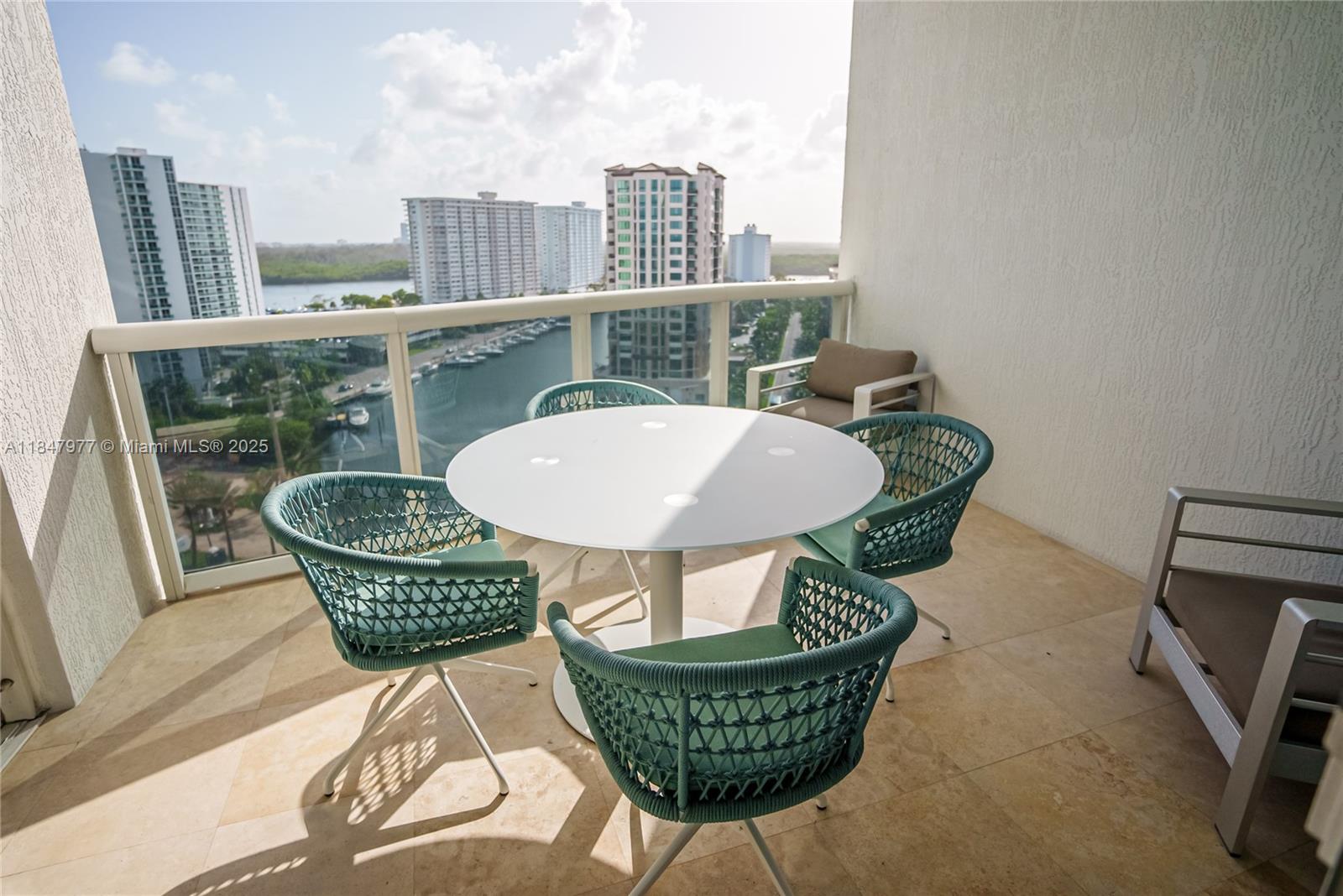 See details 1104 3 / 4 2327 sq. ft. $ 2025-07-28 0 Photo
