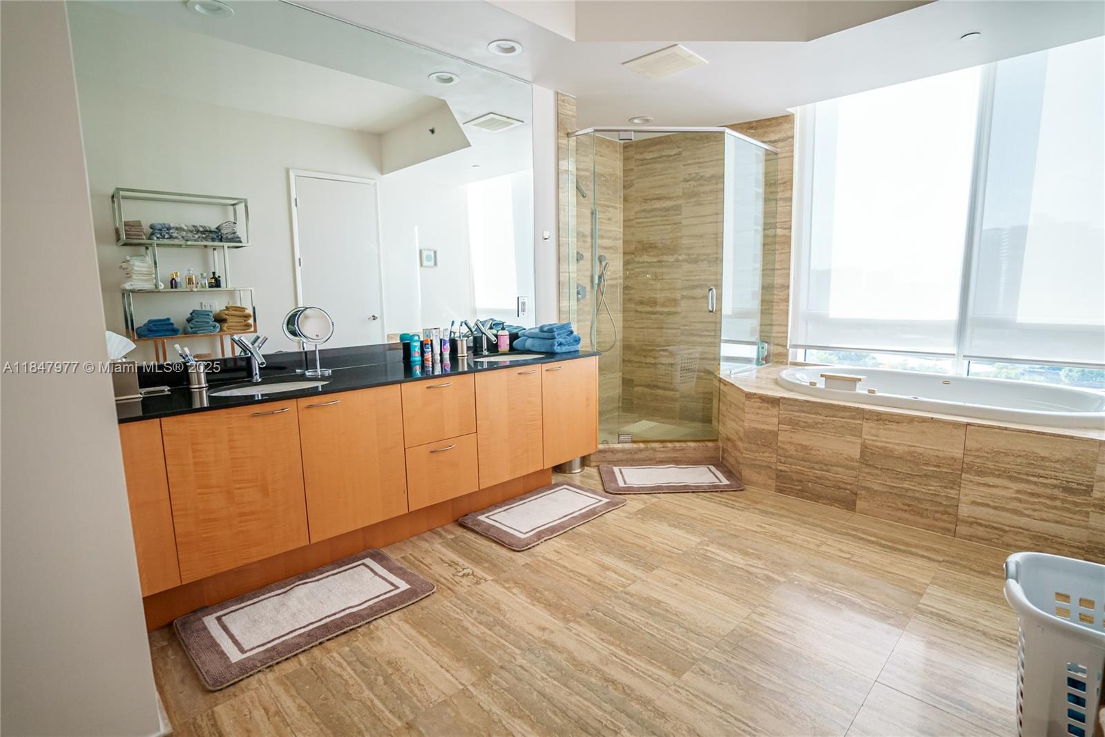 See details 1104 3 / 4 2327 sq. ft. $ 2025-07-28 0 Photo