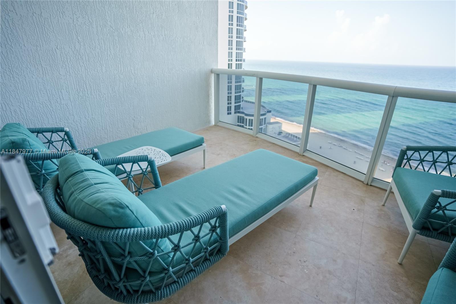 See details 1104 3 / 4 2327 sq. ft. $ 2025-07-28 0 Photo