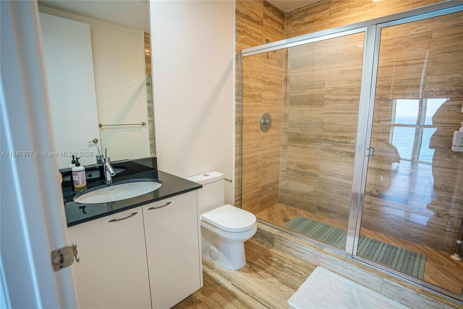 See details 1104 3 / 4 2327 sq. ft. $ 2025-07-28 0 Photo
